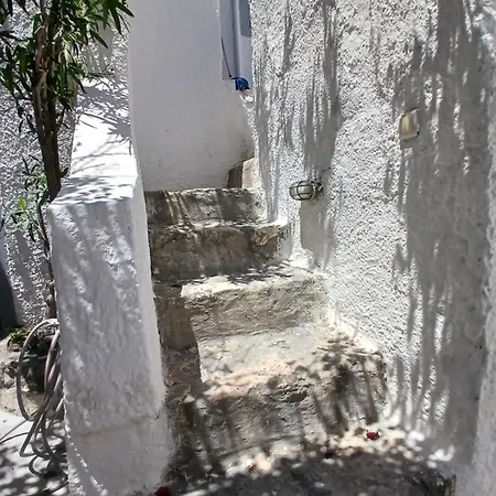 1705 Castle House Villa *