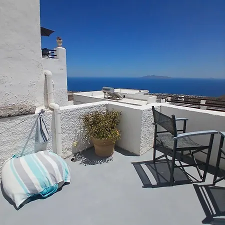 1705 Castle House Pýrgos