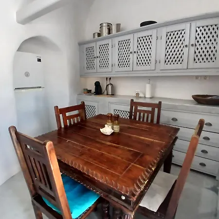 Villa 1705 Castle House *