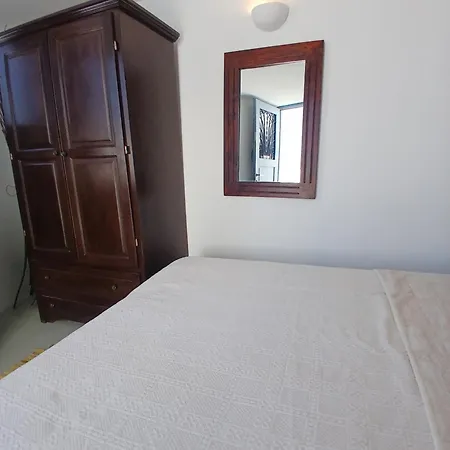 Villa 1705 Castle House