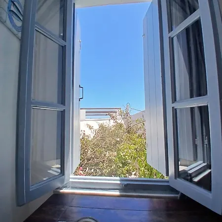 1705 Castle House * Pýrgos